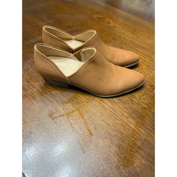 Naturalizer Brown Ankle Booties - Picture 2 of 6